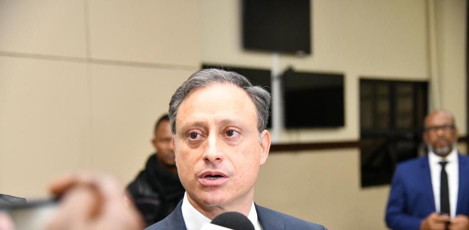 Jean Alain Rodríguez viaja a Madrid por motivos de salud con autorización oficial