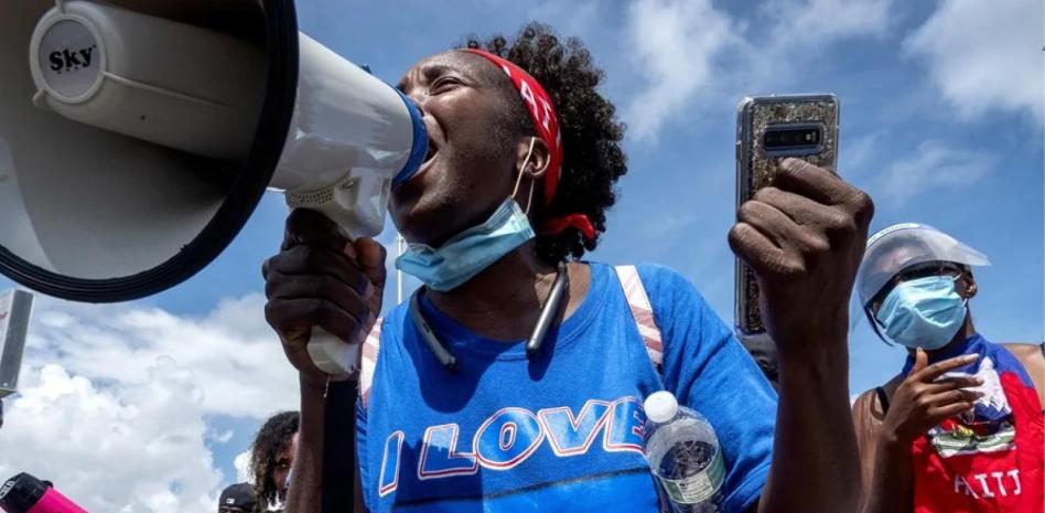 Supremo de EEUU respalda a Trump y avala revocar amparo migratorio para haitianos y sirios