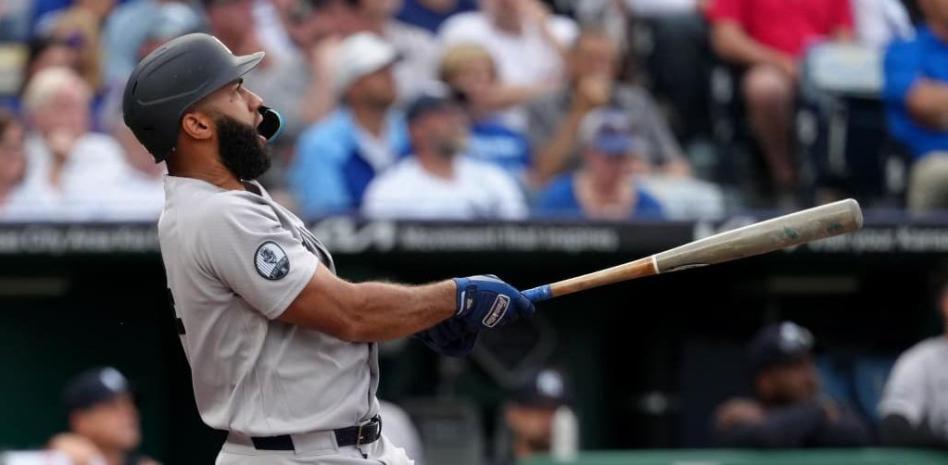 Amed Rosario dispara dos vuelacercas en el gran ataque ofensivo de los Yankees