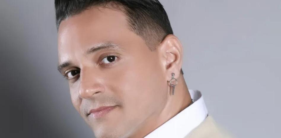 Localizan en centro de salud a Iván Tejada, bailarín de Milly Quezada y coreógrafo