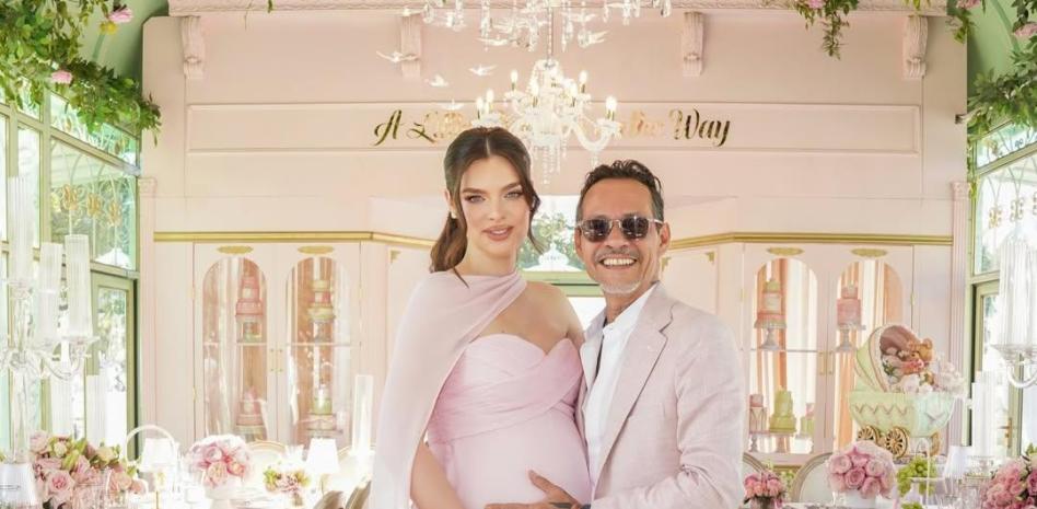 Nadia Ferreira y Marc Anthony celebran el ‘baby shower’ de su hija