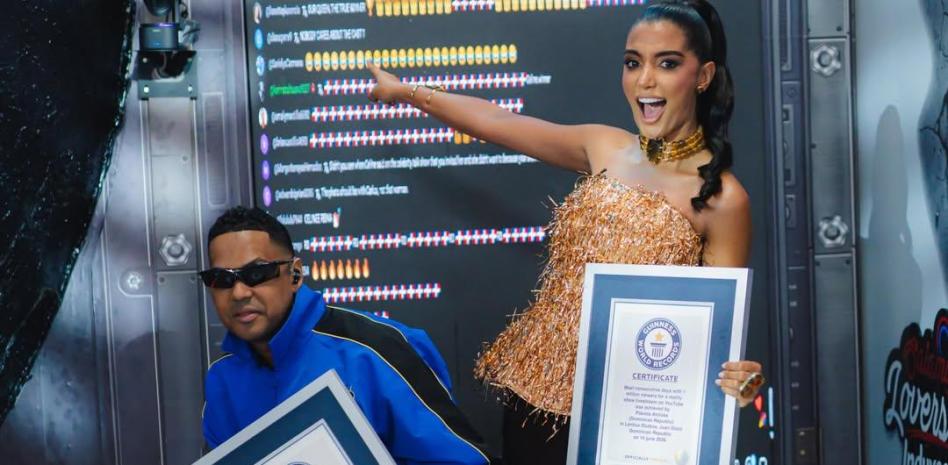 Santiago Matías celebra dos nuevos récords Guinness junto a Celinee Santos en “Planeta Alofoke”