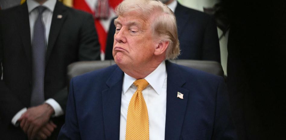 Trump propone subir en 570 dólares las tarifas para obtener la ciudadanía de EE.UU.