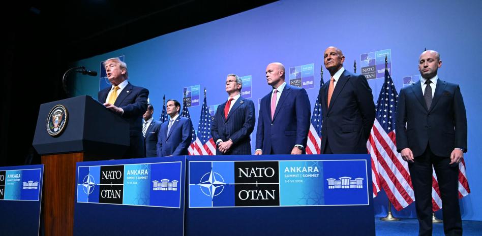 Trump ofrece a la OTAN un amplio e inesperado abrazo