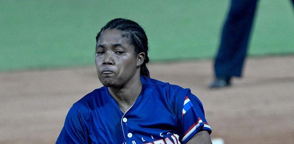 Dominicana regresa dos veces para vencer a México en la Súper Ronda del softbol femenino