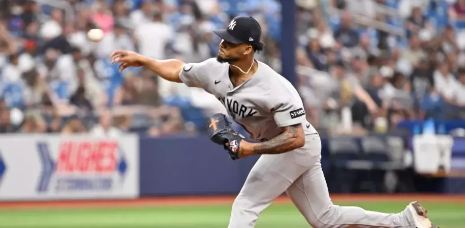 Piratas adquieren al relevista Camilo Doval de los Yankees de Nueva York