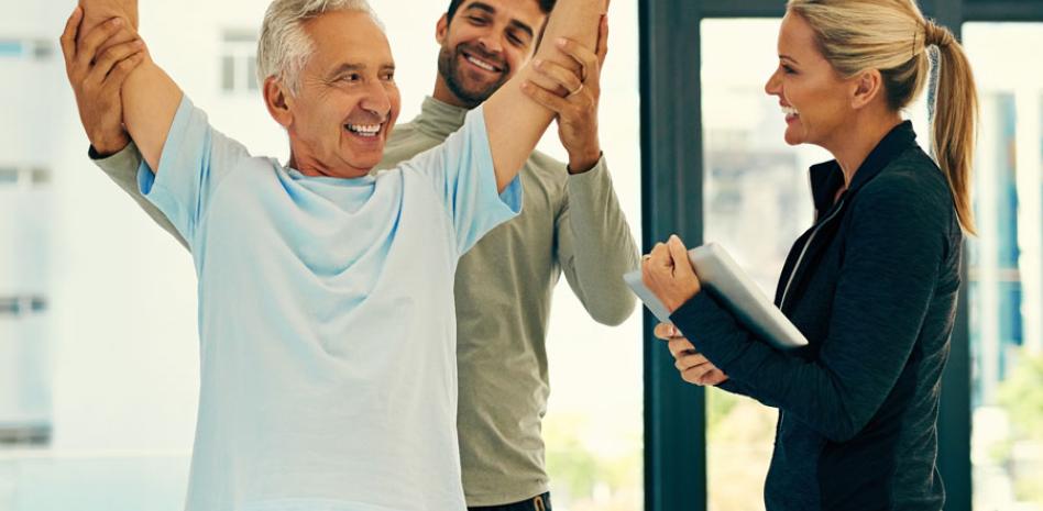 Especialistas alertan sobre la “sarcopenia” y el riesgo de caídas en adultos mayores