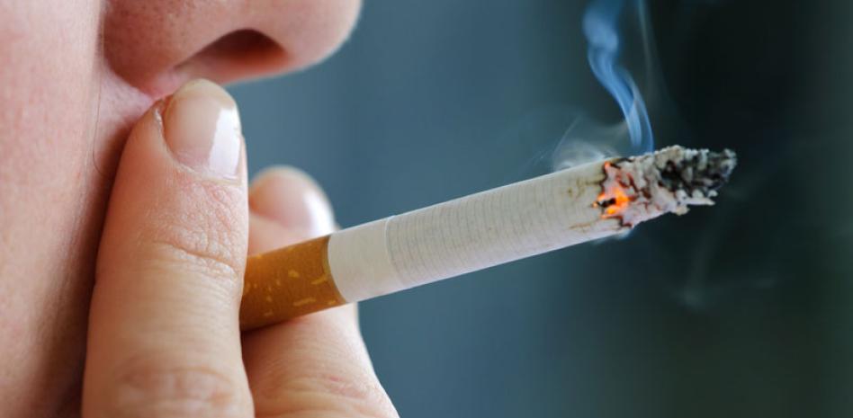 Expertos advierten que el tabaquismo continúa siendo la principal causa de cáncer de pulmón