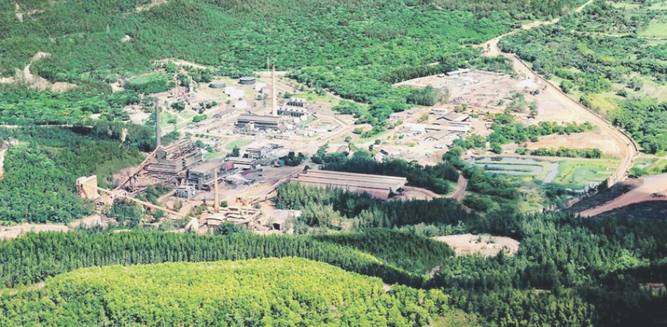 Empleados desvicunlados de Falconbridge Dominicana reclaman prestaciones laborales