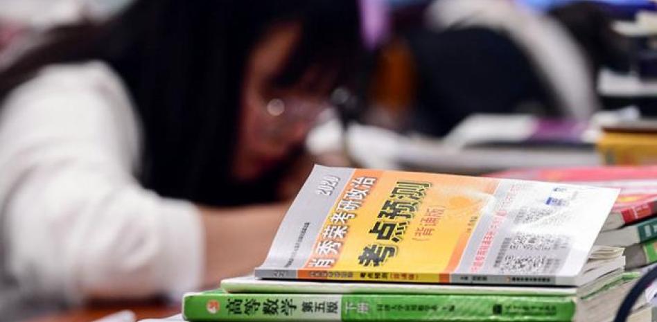 China transforma sus planes de estudio en las universidades ante novedades de la IA