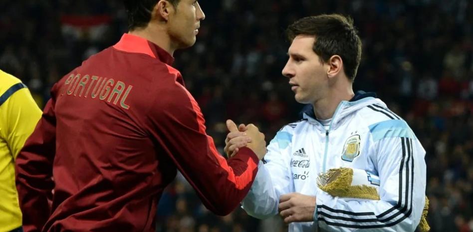 Las caras de Messi, Ronaldo y Neymar decoran las calles de Calcuta por el Mundial