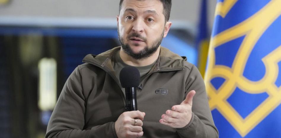 Zelenski propone reunión con Putin para buscar "alto el fuego total" entre Ucrania y Rusia