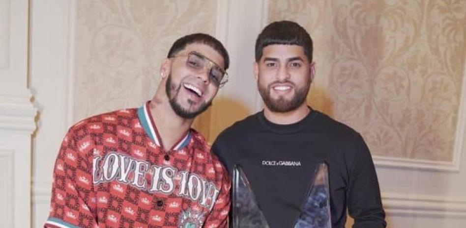 Frabian Eli, exmanejador de Anuel, se desvincula de almacén abandonado con premios y otros artículo