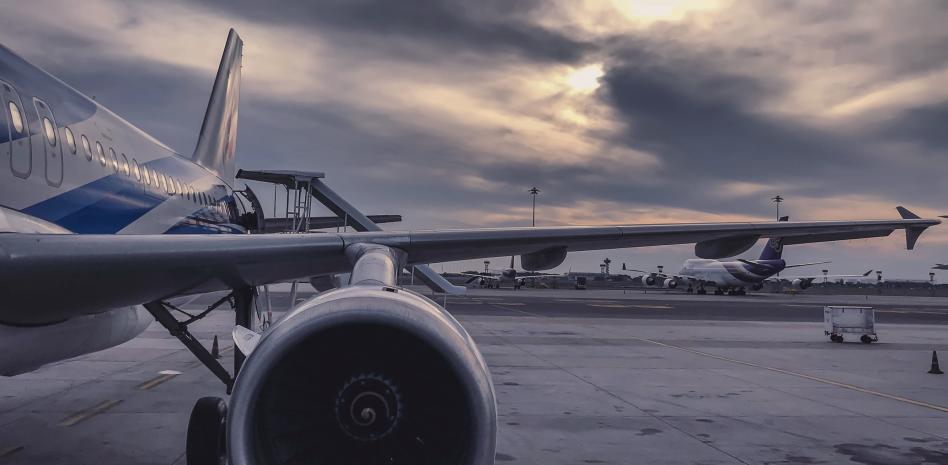 Aerolíneas prevén una caída del 49 % de beneficios en 2026 por precio de combustibles, según la IATA