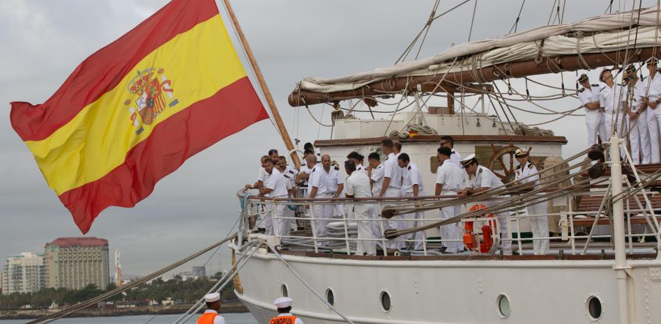Buque español Sebastián de Elcano llega al puerto de Santo Domingo