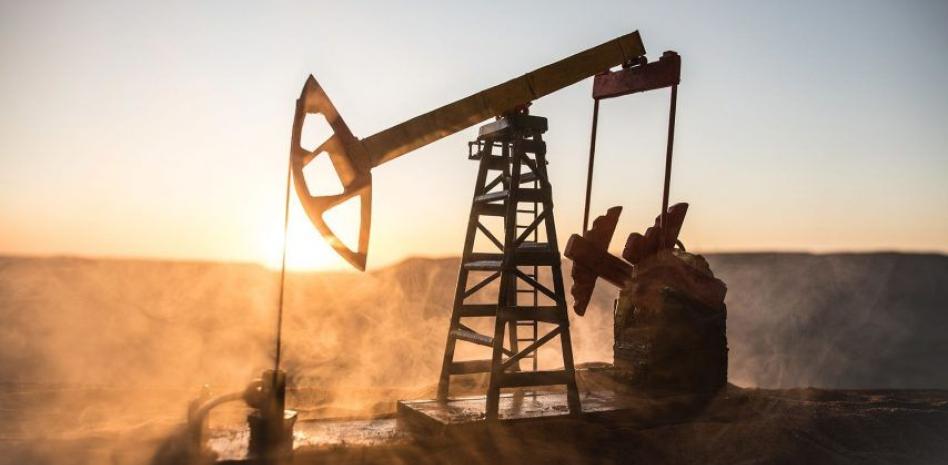 Posible acuerdo entre EEUU e Irán desploman los precios del petróleo hasta un 12 %