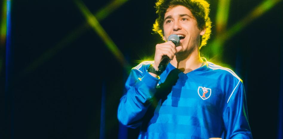 Marcello Hernández se ‘confiesa’ con Rosalía durante concierto en el Madison Square Garden