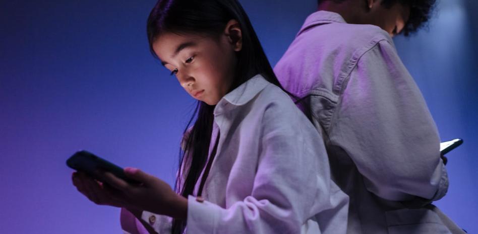 ¡Atención, padres! Ahora pueden revisar las conversaciones de sus hijos en Facebook e Instagram