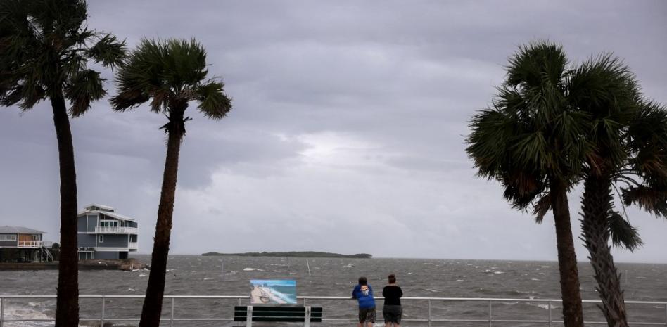 Tormenta tropical Bertha se refuerza y amenaza estados desde Florida hasta Luisiana
