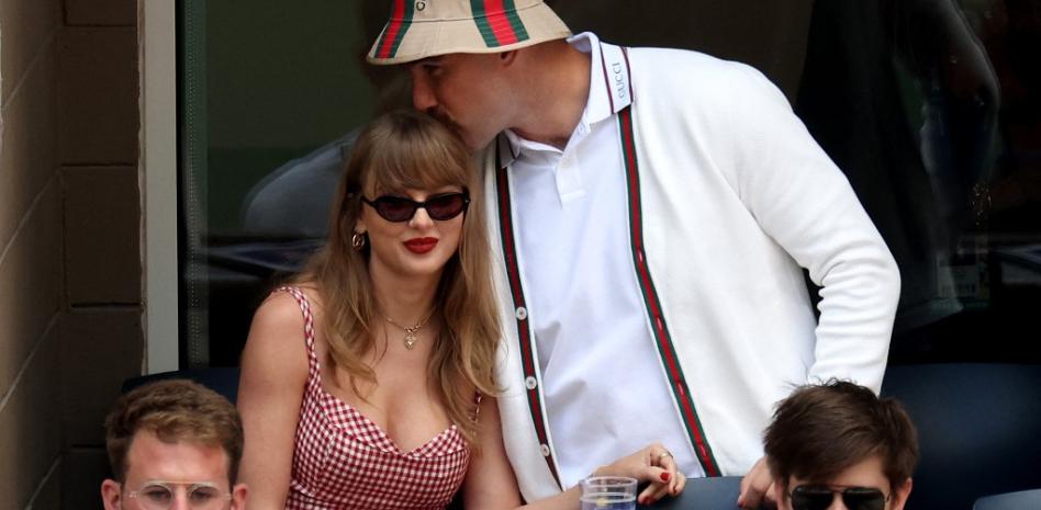 Rumores de boda de Taylor Swift y Travis Kelce desatan revuelo en exclusivo pueblo costero