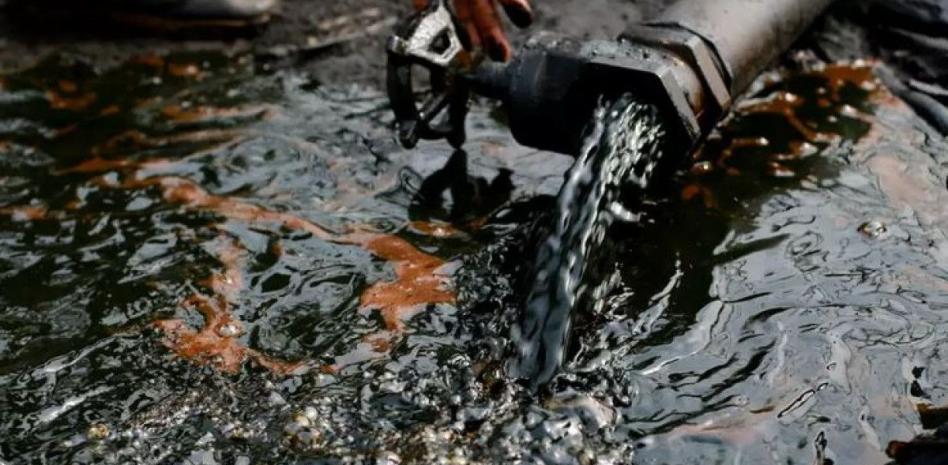 Países con reservas estratégicas de petróleo pretenden moderar su subida