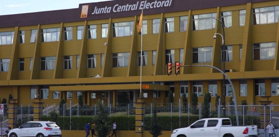 JCE prohíbe publicación de encuestas o sondeos de opinión con fines electorales antes de julio 2027