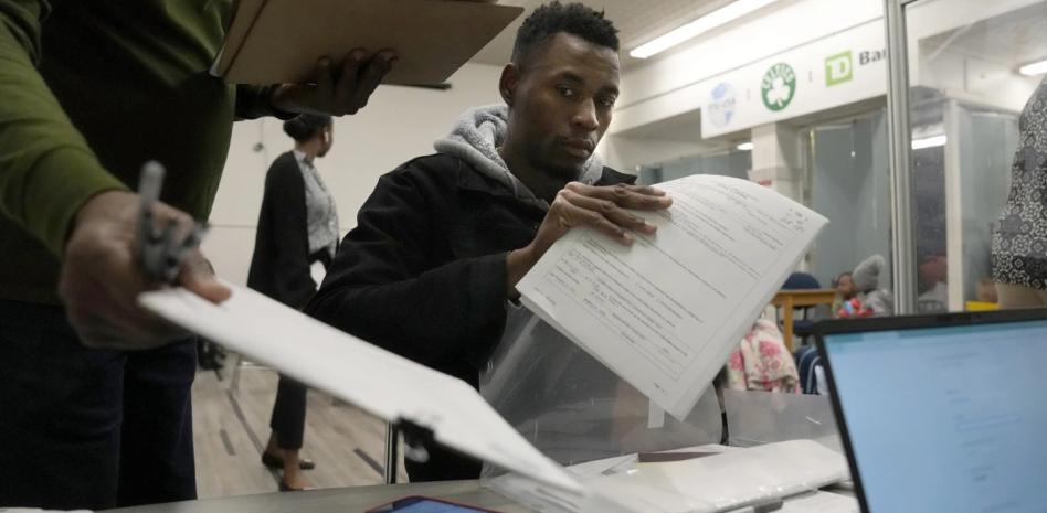 Migrantes haitianos en EEUU, ante el fin de su estatus de protección