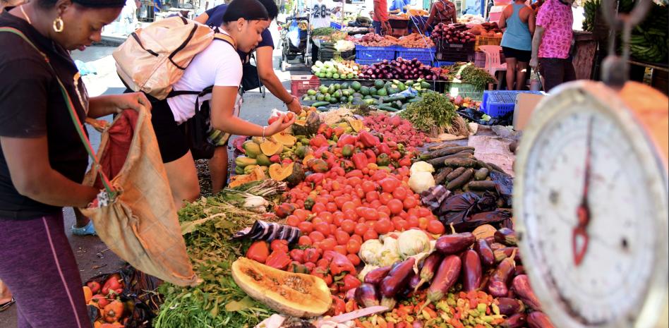 Canasta básica ronda los RD$50,000 desde mayo