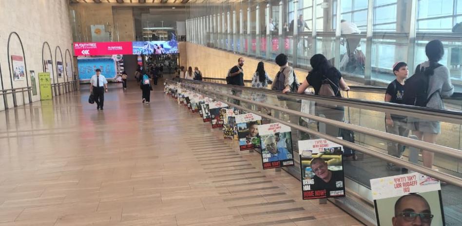 El Aeropuerto de Tel Aviv advierte de 500 vuelos en riesgo por aviones militares de EE.UU.