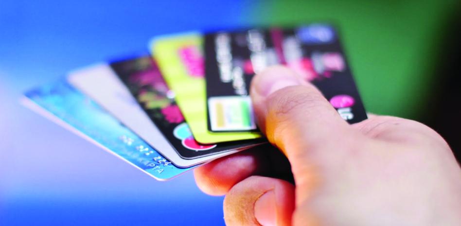 ¿Qué pasa si solo le pago el mínimo a la tarjeta de crédito?