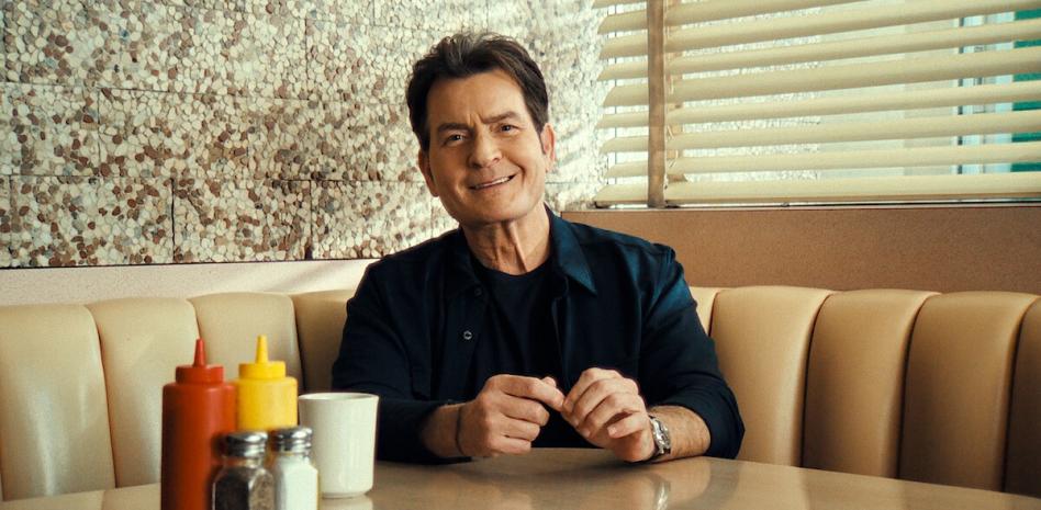 Los actores Charlie Sheen y su padre, Martin Sheen, protagonizarán la serie 'Happy Jack'