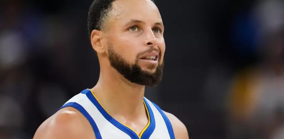 Stephen Curry firma con Li-Ning, marca de ropa deportiva china