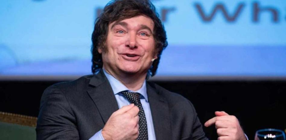 Milei decreta prohibición de entrada a extranjeros que expresan odio hacia Argentina