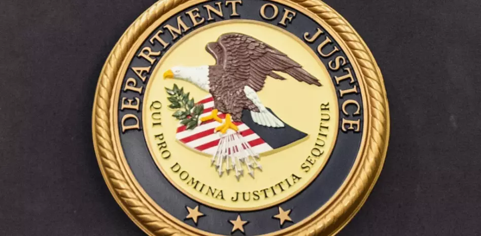 Departamento de Justicia de EEUU retirará ciudadanía a dominicano que mintió para naturalizarse