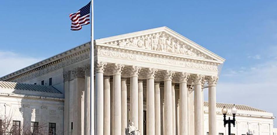 Corte Suprema de EEUU autoriza despido de una responsable de agencia federal que ordenó Trump