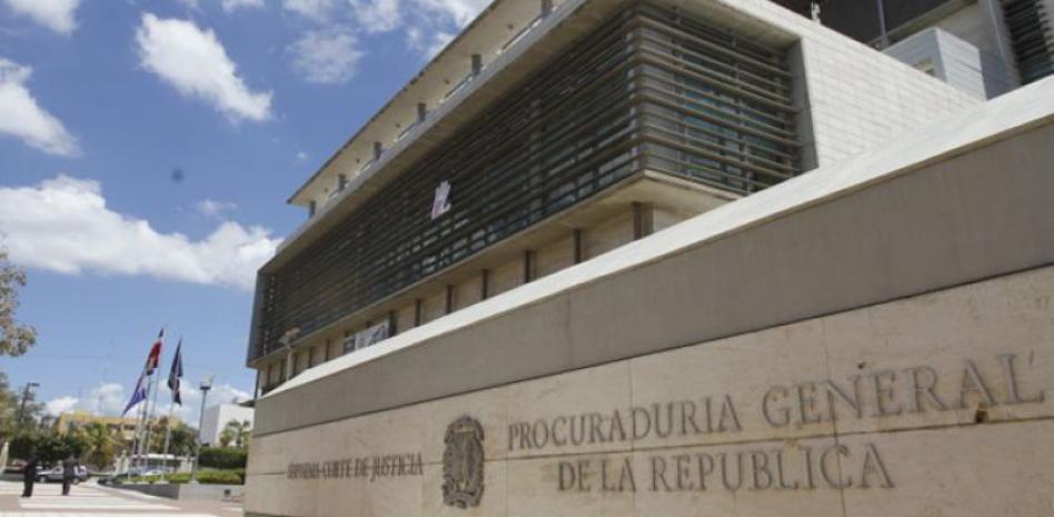 Arrestan a madre e hijo vinculados violencia de género e intrafamiliar