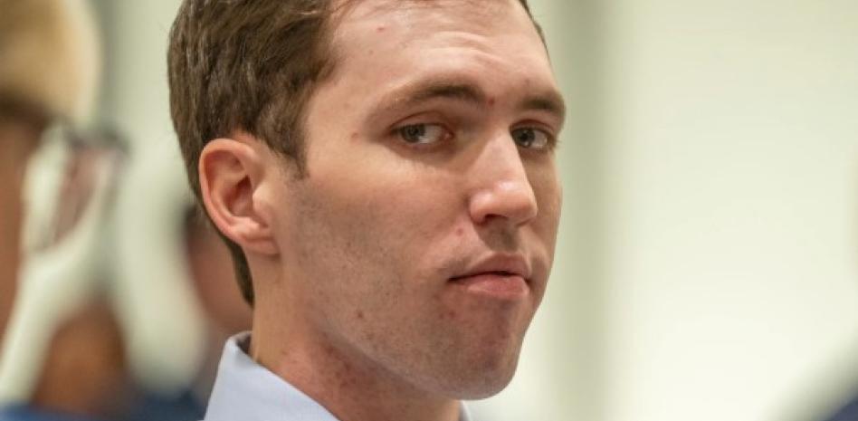 Tyler Robinson confesó entre lágrimas asesinato de Charlie Kirk, según compañero de piso