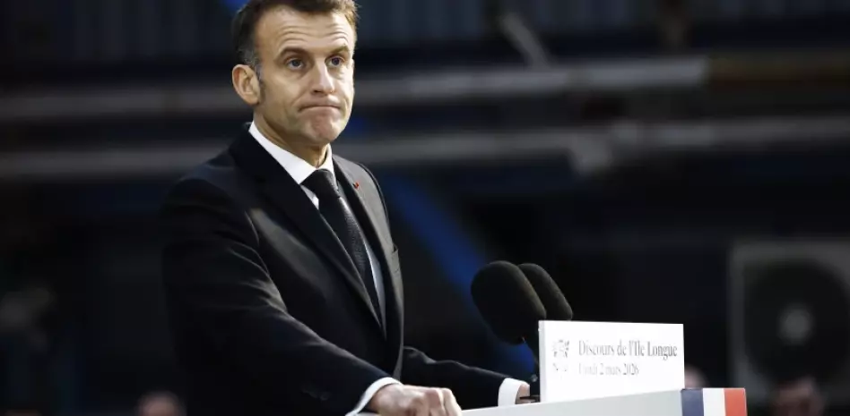 "Haremos todo lo posible para que no haya un peaje" en el estrecho de Ormuz, asegura Macron