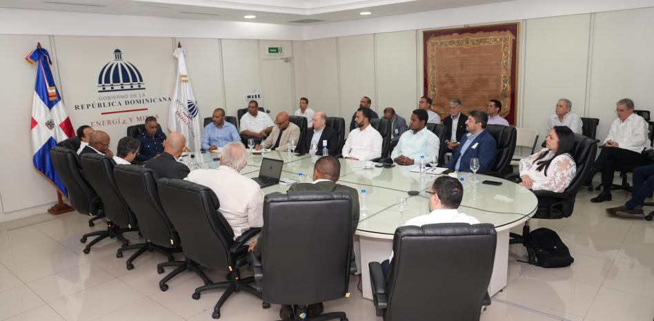 Sector Eléctrico analiza posible impacto de la guerra de Medio Oriente en el país