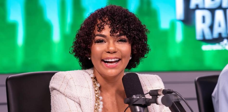 Cheddy García renueva contrato y se queda en “La Fábrica Radio”