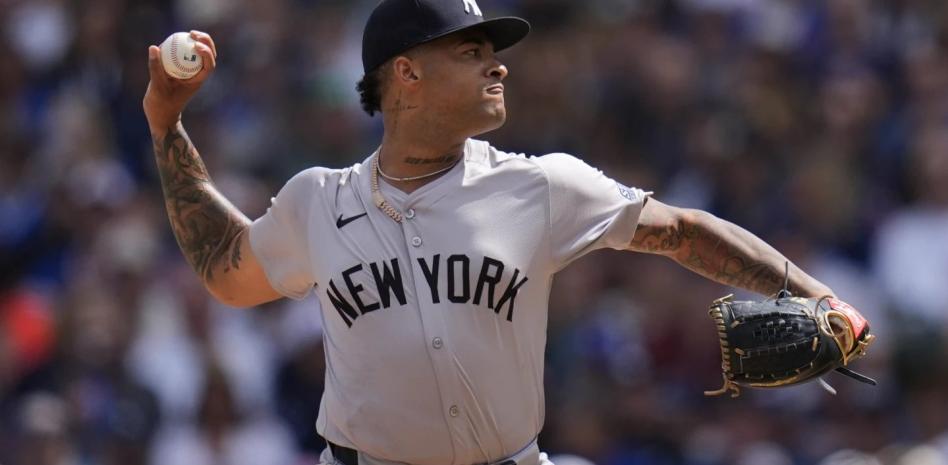 Yankees subirán a Luis Gil a mediados de abril