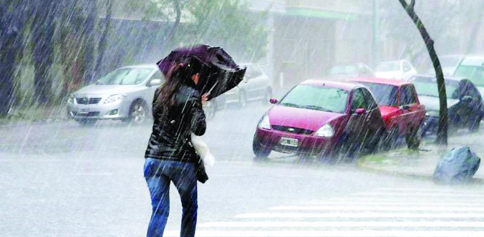 Fuertes aguaceros para la tarde de este lunes, informa Indomet