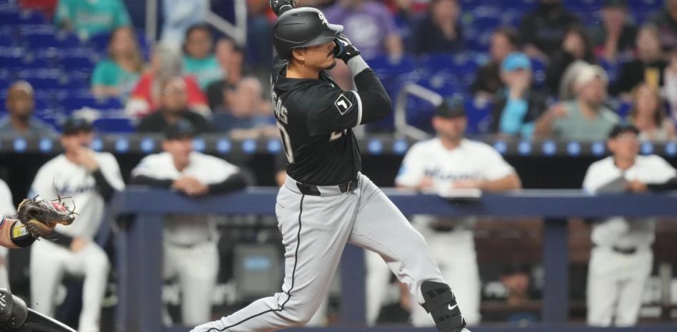 Miguel Vargas da un grand slam y los White Sox ganan el primero del año