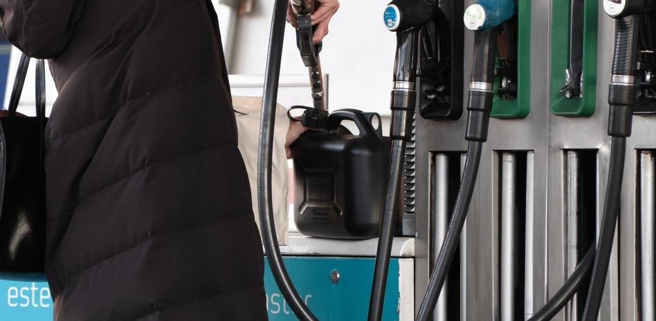 Los precios de los combustibles se mantendrán sin variación, anuncia el Gobierno