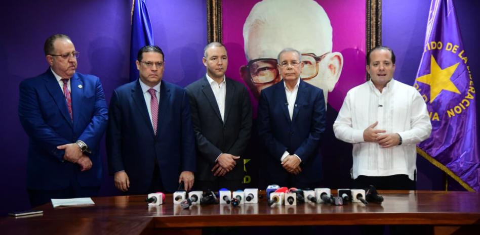 Gobierno no socializó con partidos reducción del 50 % del presupuesto designado