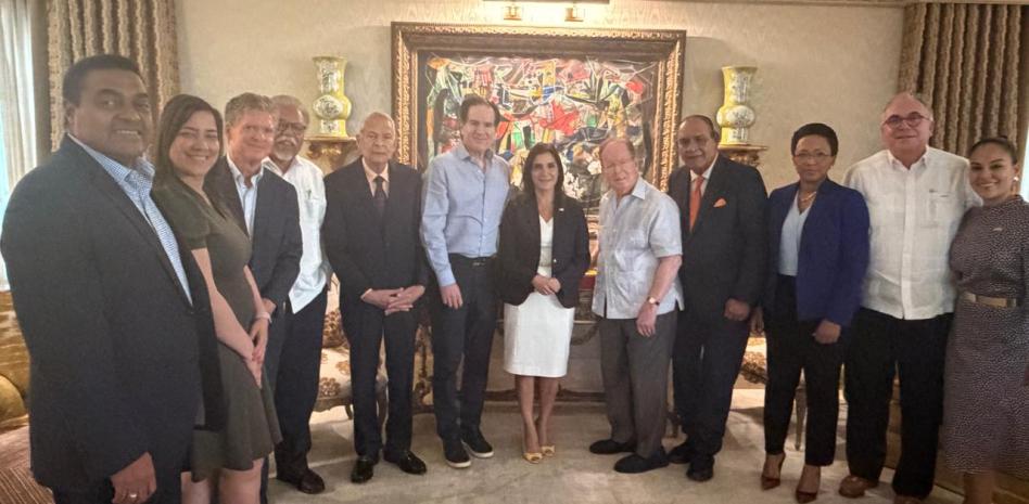 Embajadora Leah Campos reafirma apoyo de EE.UU a la prensa libre en RD