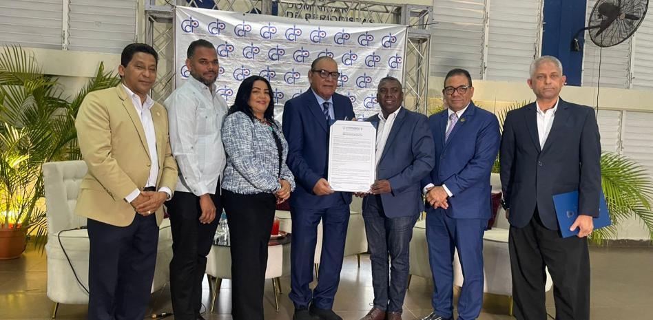 Alcaldía de Santiago y CDP reconocen a Miguel Franjul