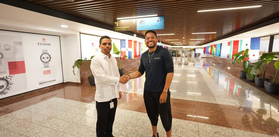 Mirex logra retorno al país de dominicano que se encontraba varado en Vietnam