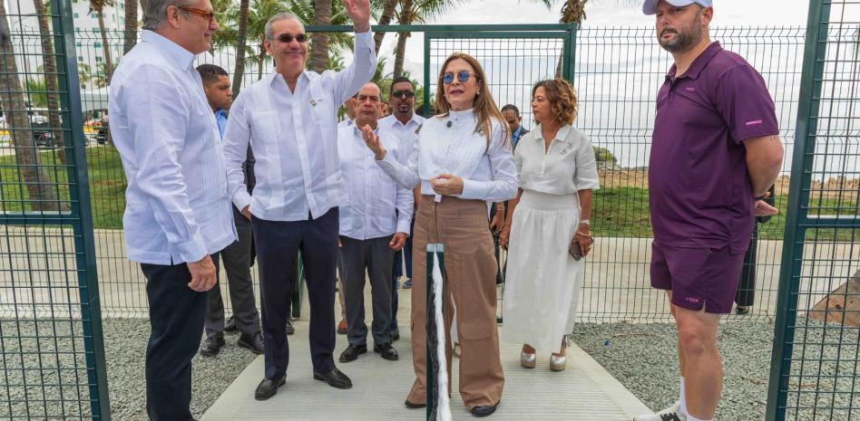 Abinader inaugura Malecón Deportivo y activa reloj para Juegos Centroamericanos
