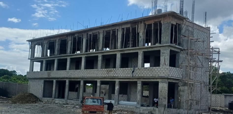 Todavía esperan nuevo plantel en Las Carreras